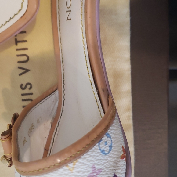 ๐Authentic๐Louis Vuitton White Multicolore sandle - Picture 12 of 12